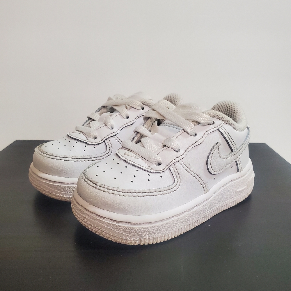 Nike Air Force 1 Low triple white  sz 5C kids toddler